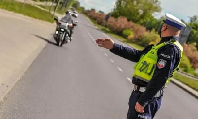 Czy motorowerem można jeździć bez prawa jazdy? Sprawdź, co grozi za brak uprawnień