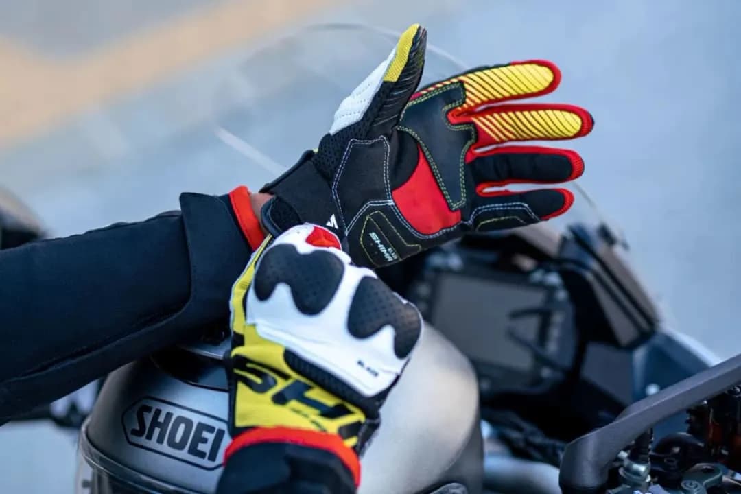 Jakie rękawice motocyklowe wybrać, aby zapewnić maksymalne bezpieczeństwo?