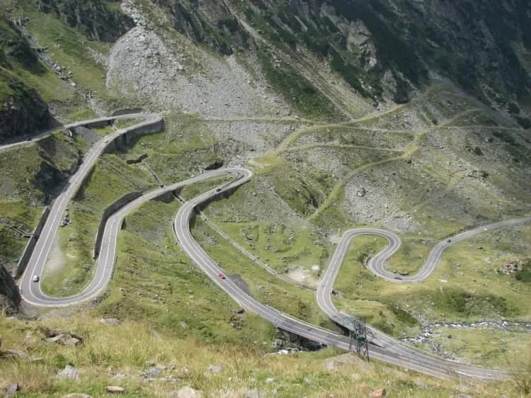 Najpiękniejsze trasy motocyklowe w Chorwacji - odkryj emocje jazdy