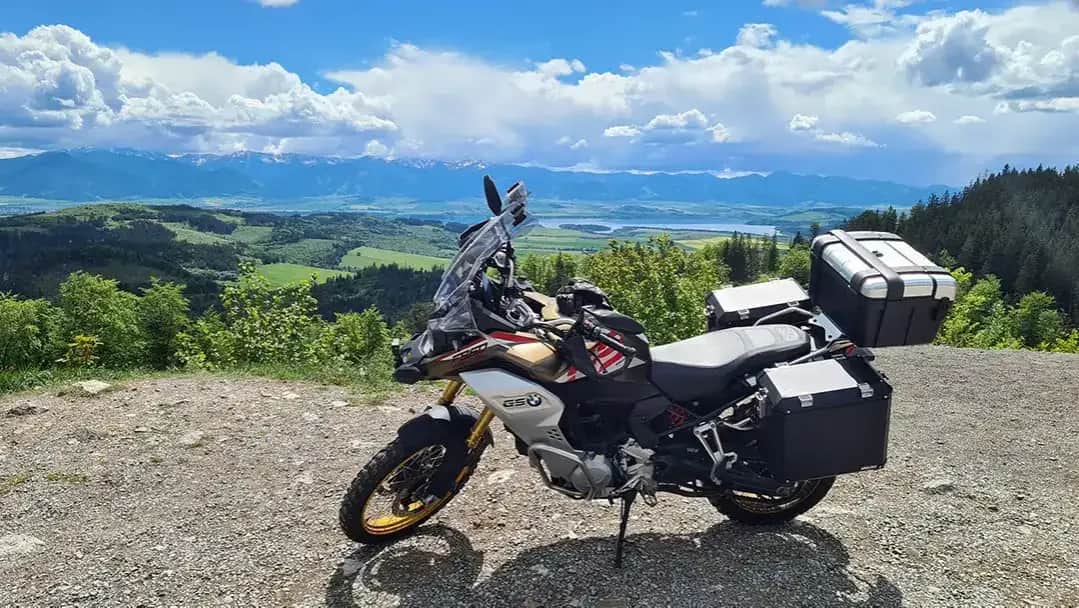 Najlepsze trasy motocyklowe w lubelskim – odkryj piękne szlaki