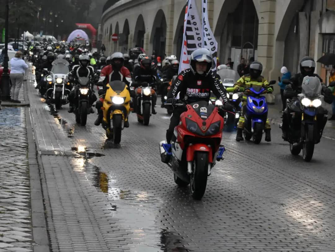 Kiedy zaczyna się sezon motocyklowy? Sprawdź daty i wydarzenia!