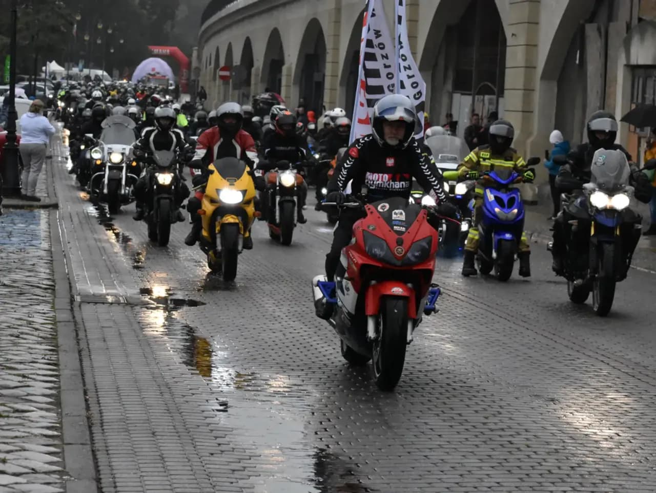 Kiedy zaczyna się sezon motocyklowy? Sprawdź daty i wydarzenia!