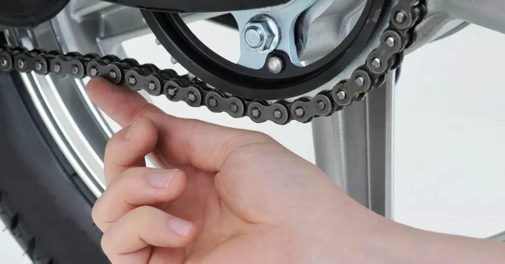 Jak skrócić łańcuch motocyklowy - uniknij kosztownych błędów w naprawie