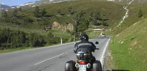 Trasy motocyklowe w Włoszech - odkryj ukryte skarby i piękne widoki